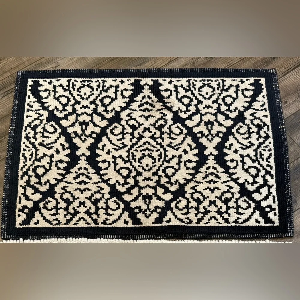 Elegant navy blue and Cream Damask Rug bath mat by threshold